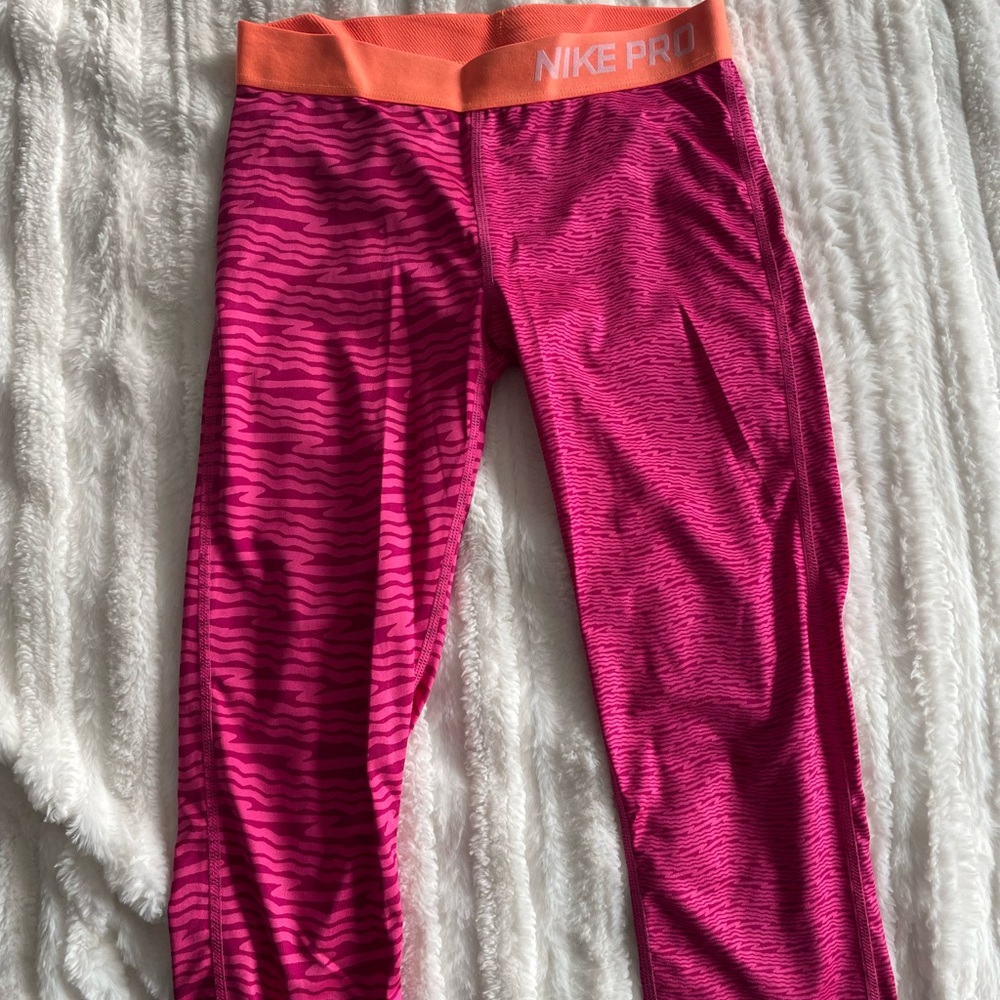 Nike pro capri/ cropped legging Youth XL